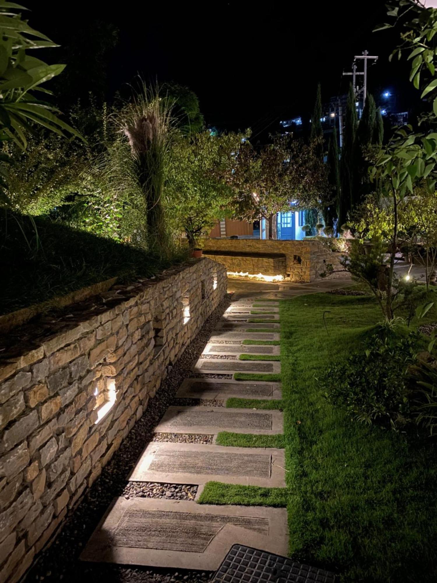 Uma Residence And Suites Katmandu Dış mekan fotoğraf